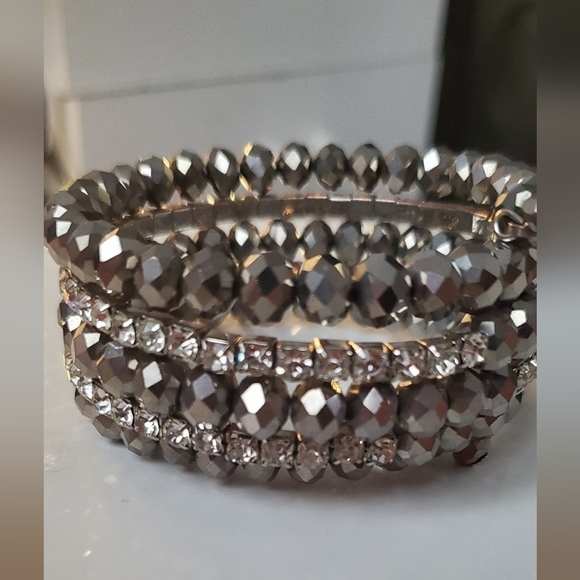 Drawstring Wire shimmering Beads Bracelet 🌴 - Picture 3 of 12